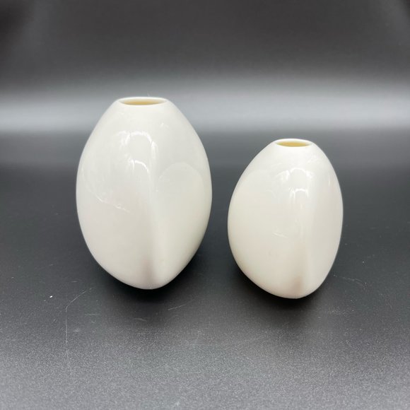 Crate & Barrel White Tear Drop Bean Bud Vase Set of 2 - Picture 5 of 8